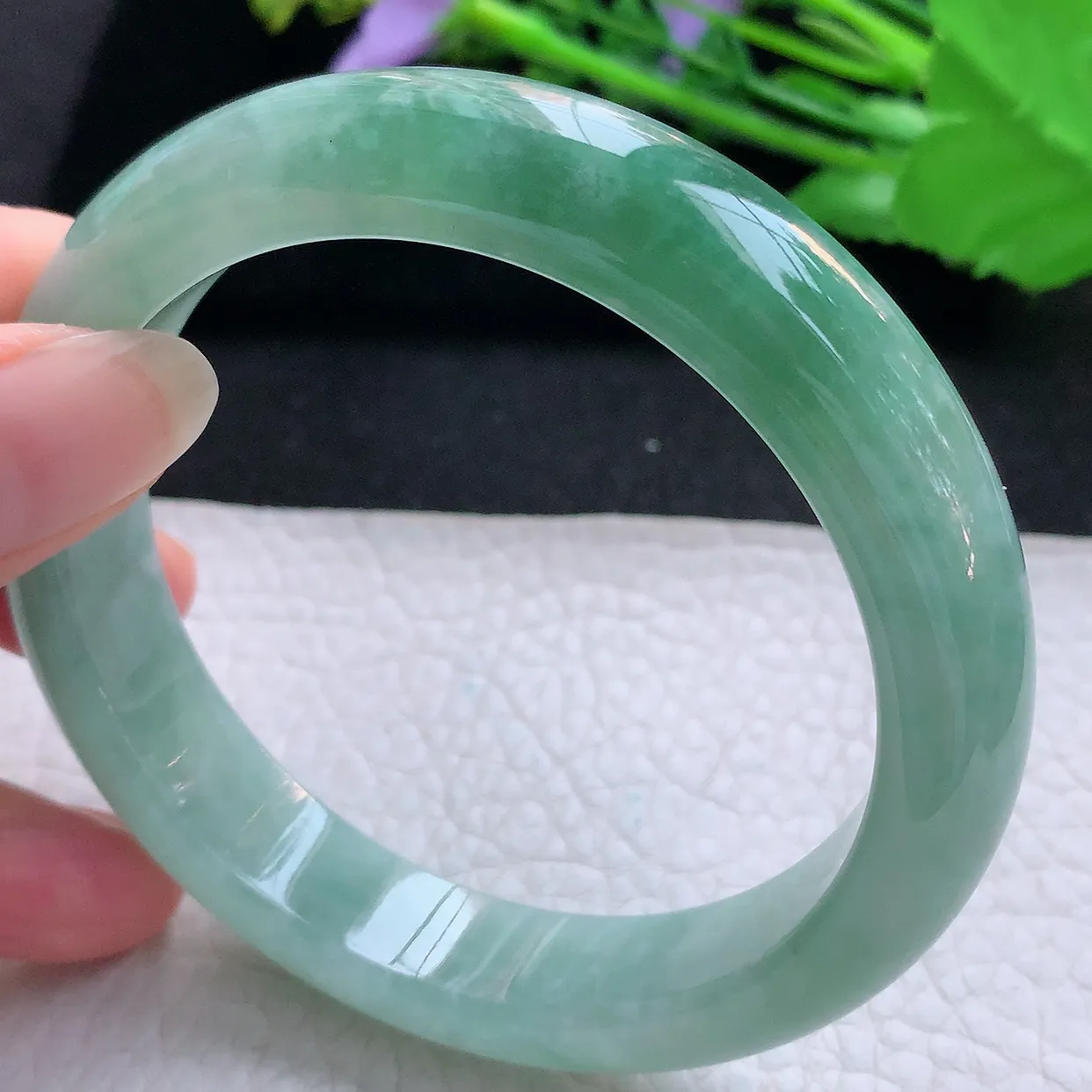 nr大圈口61*13.5*9平安镯 天然缅甸翡翠玉手镯飘绿厚装宽边玉手环