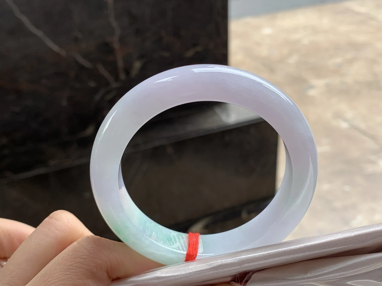 56-12.5-9.3

春带彩手镯^_^颜色好看 细腻