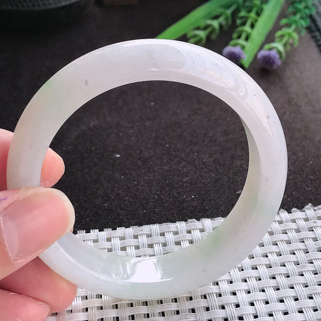 实拍翡翠A货55.5/14.2/8.3老坑精美温润飘绿手镯翡翠玉镯女款百搭