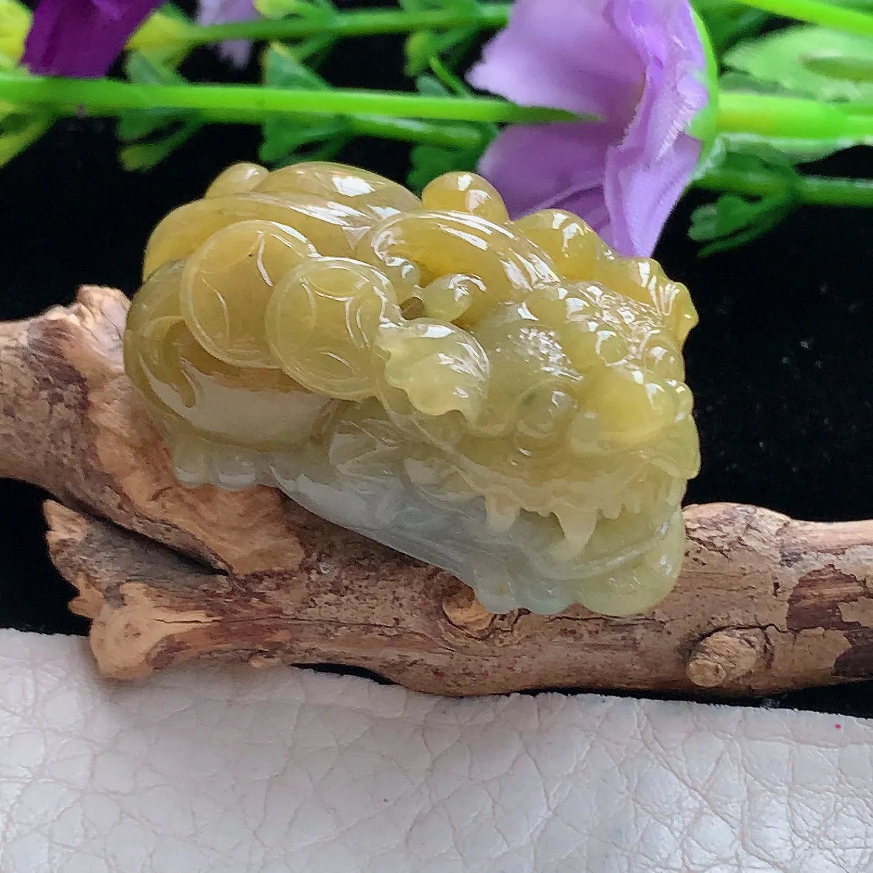 lz实拍37*18.3*17.5缅甸翡翠精雕黄翡貔貅吊坠 招财貔貅玉坠