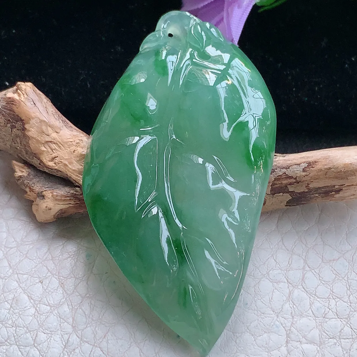 lz实拍60*32.2*10.8缅甸翡翠精雕金枝玉叶吊坠 家大业大项坠