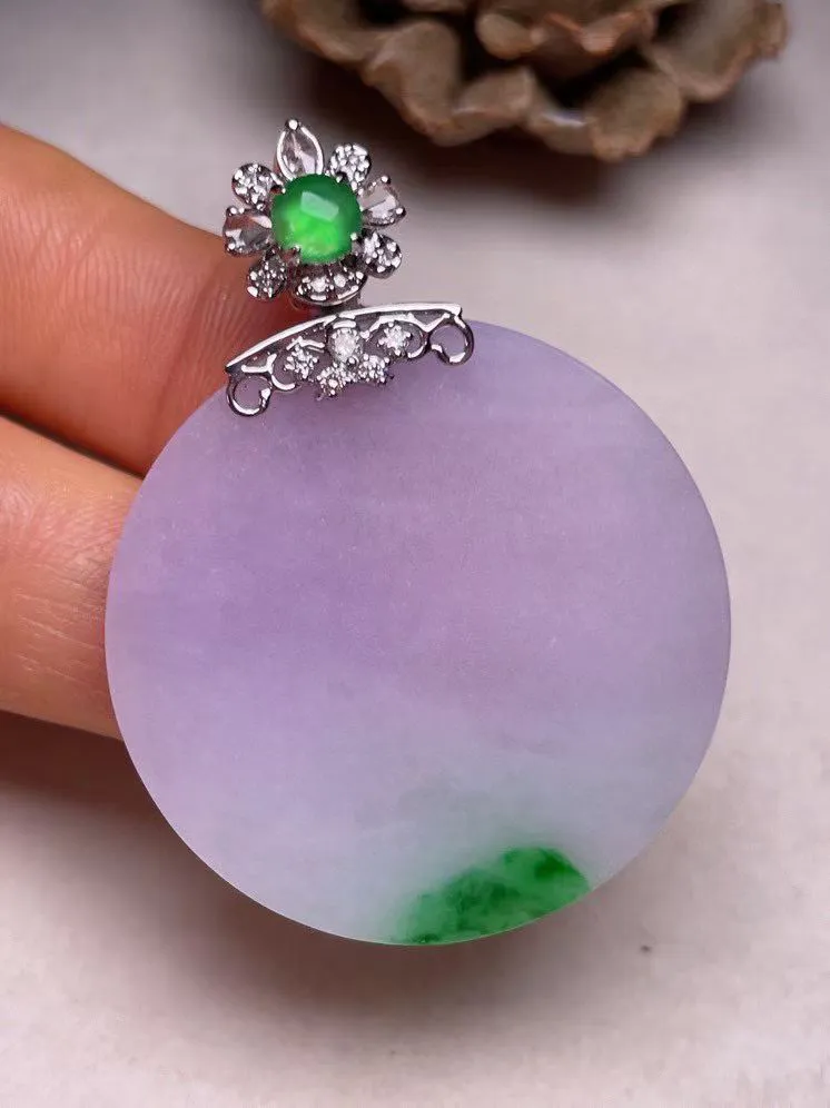 冰糯种紫罗兰飘花平安扣吊坠、真金真钻镶嵌，种水好，玉质细腻 .裸石尺寸 34.5