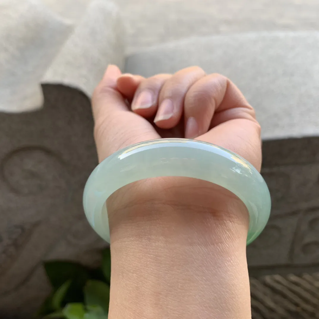 小圈口52.4-13.6-8.2 【冰果绿正圈手镯】正圈52 53可戴