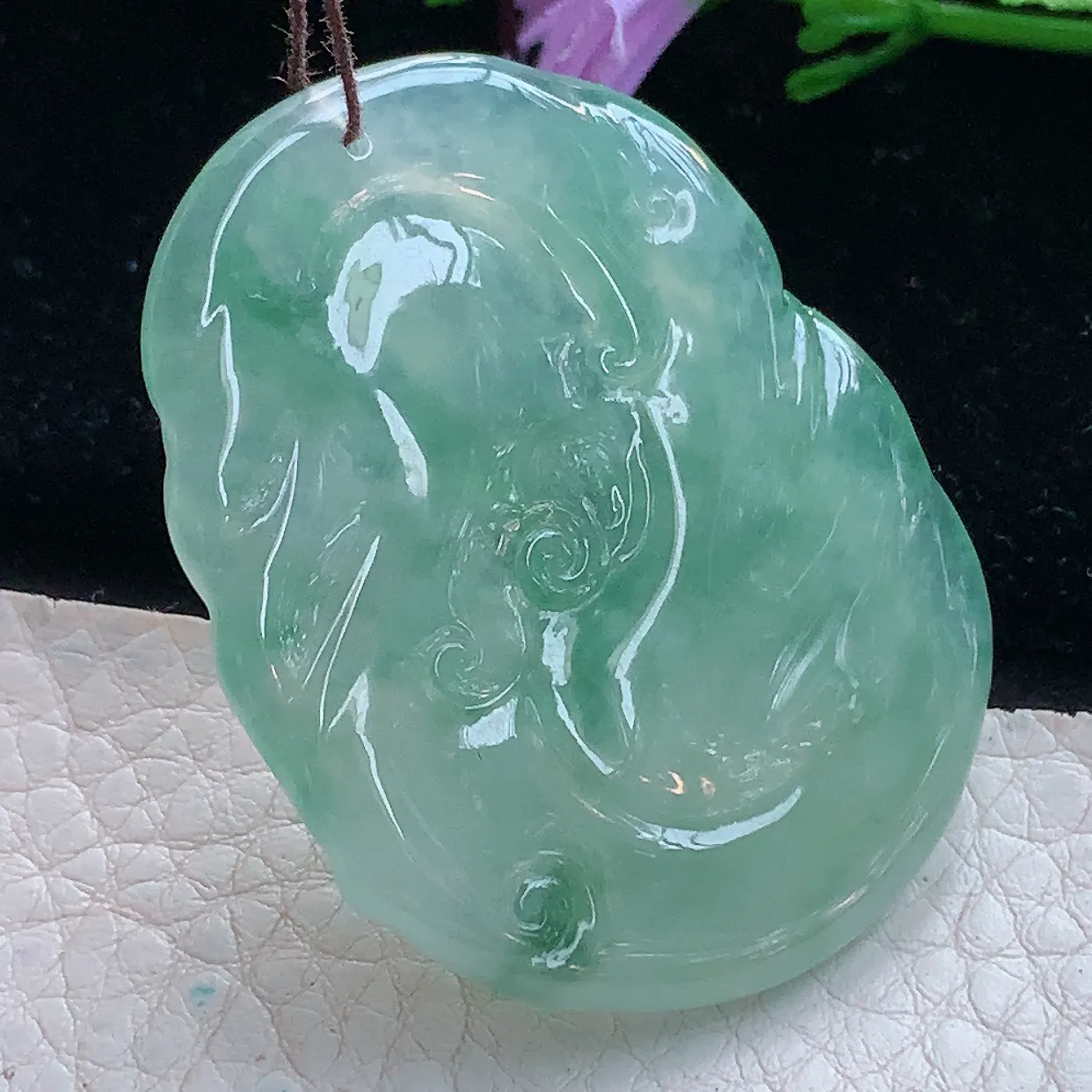 Ktj实拍45.8*35.8*5.3天然缅甸翡翠精雕冰晴水文殊观音菩萨吊坠 生肖守护神