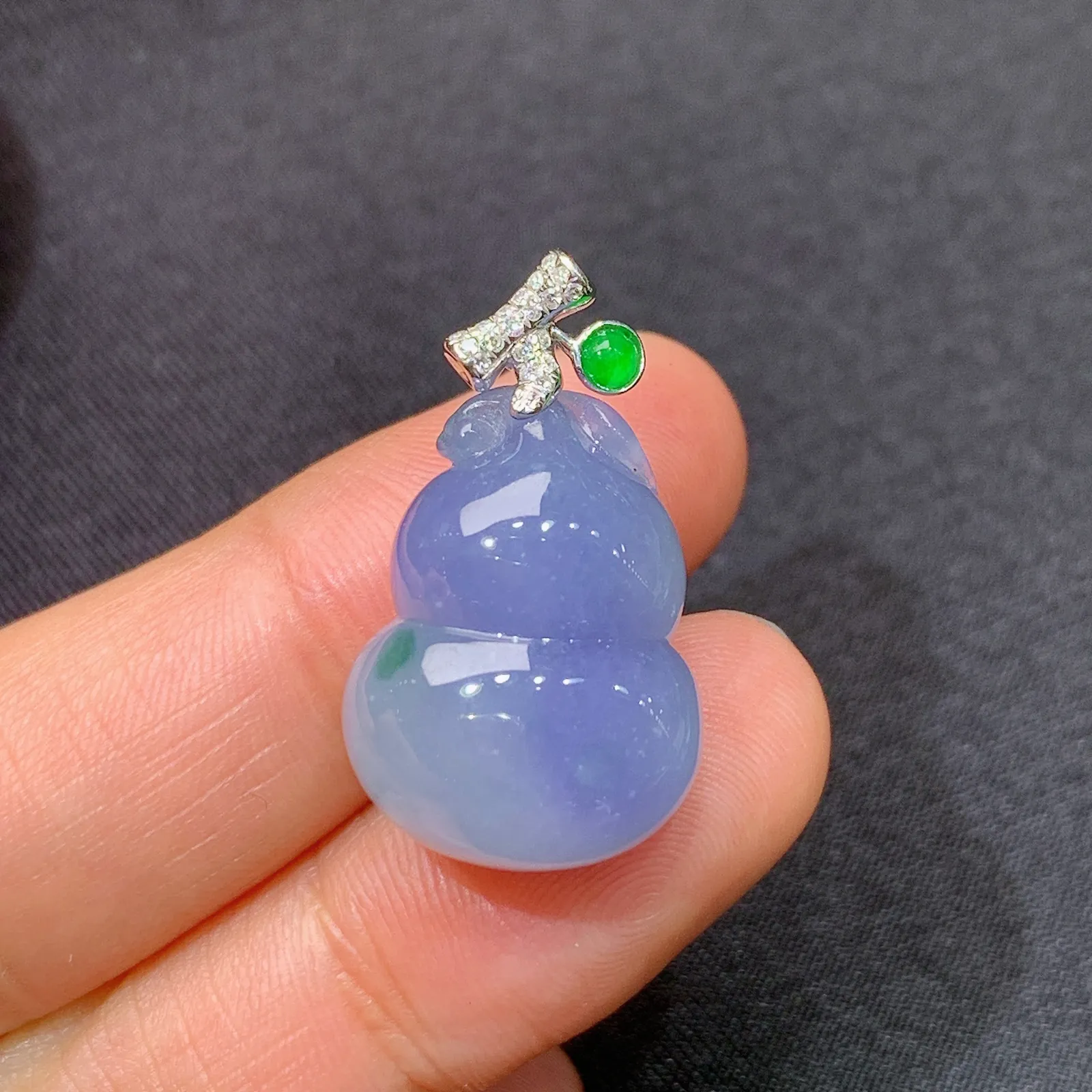 冰紫罗兰葫芦吊坠，18k金镶嵌，温润细腻，色泽浓郁，Xu 尺寸26.1*15.1*10.6