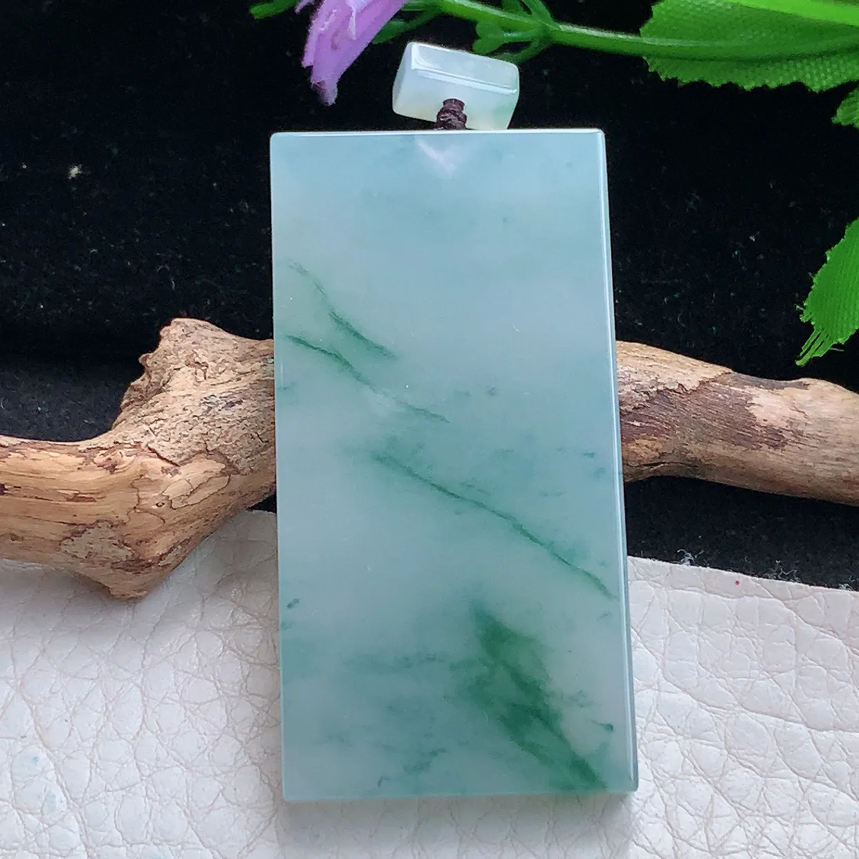 lz实拍53.6*27.5*5缅甸翡翠精雕冰飘花平安无事牌吊坠 无字素面牌玉坠