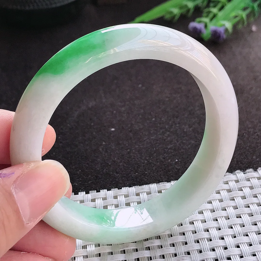 实拍翡翠A货56/13/8.8老坑精美飘阳绿手镯宽边玉镯女款手环