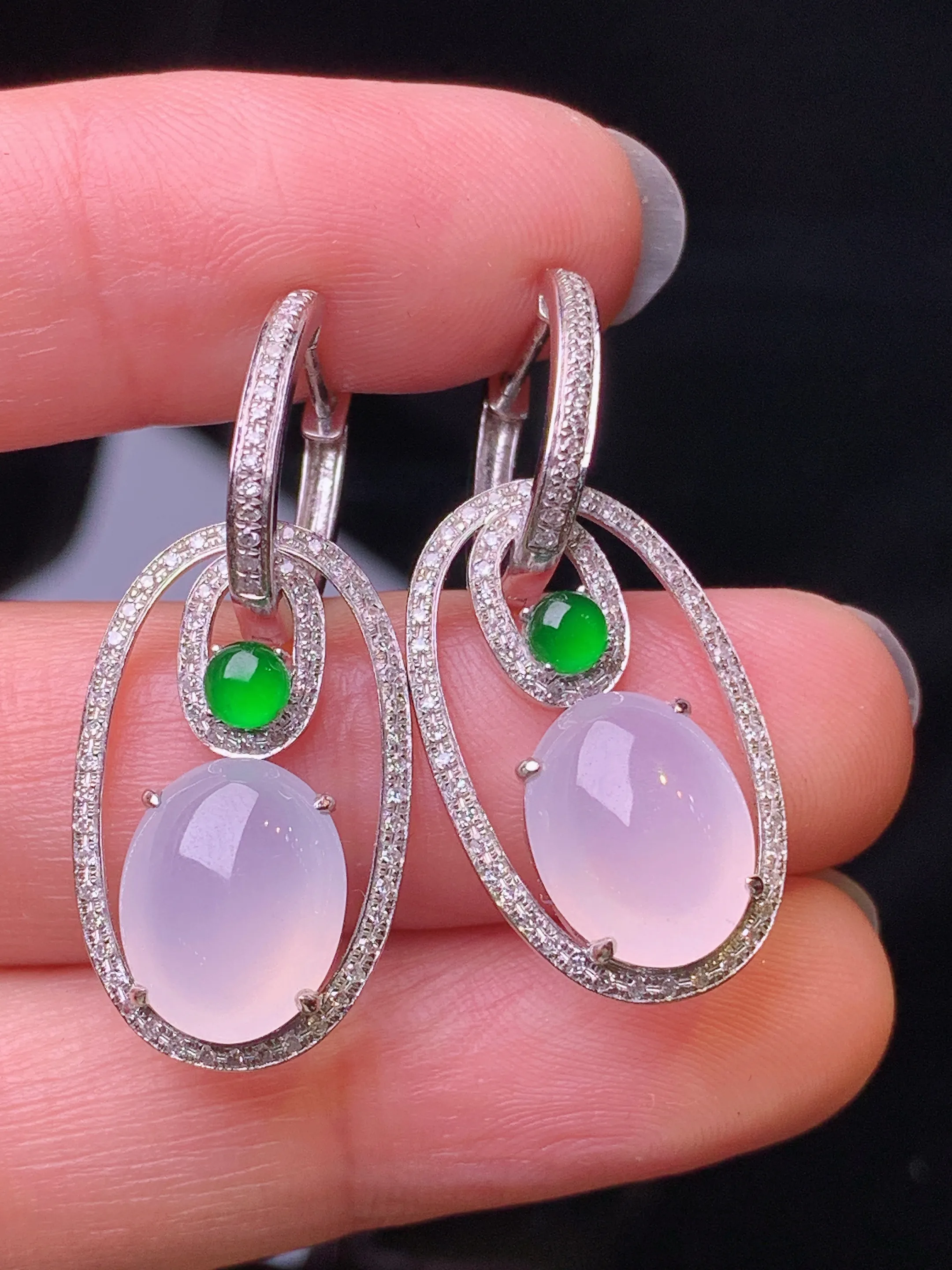 18k金钻镶嵌冰种蛋面耳坠吊坠两用款 玉质细腻 色泽艳丽清新 整体尺寸22.2*13.6*5.2