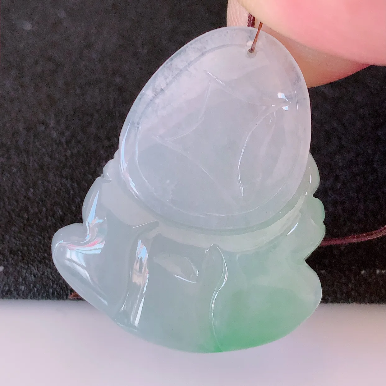 自然光实拍，冰飘绿翡翠逍遥布袋佛吊坠，代代有钱，水足丰盈，盈满欢喜，配戴送礼佳品！#87.7