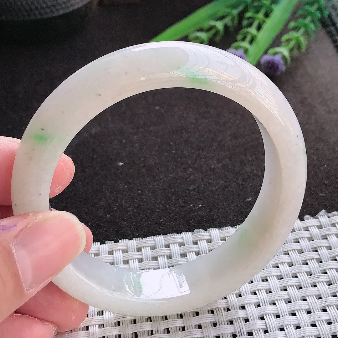 实拍翡翠A货55.5/14.2/8.3老坑精美温润飘绿手镯翡翠玉镯女款百搭