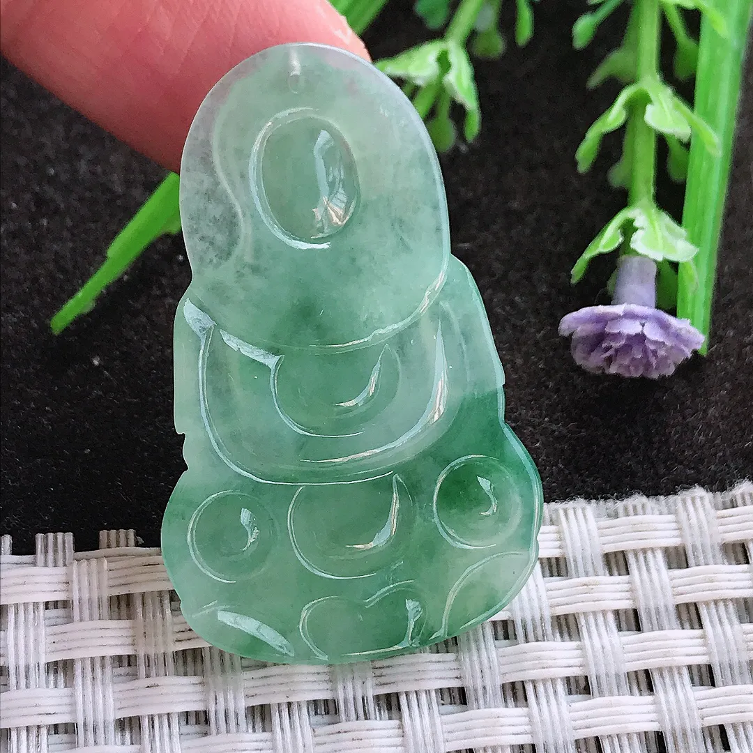 实拍A货翡翠39.8/25/4老坑冰胶水灵满绿小观音吊坠翡翠挂件