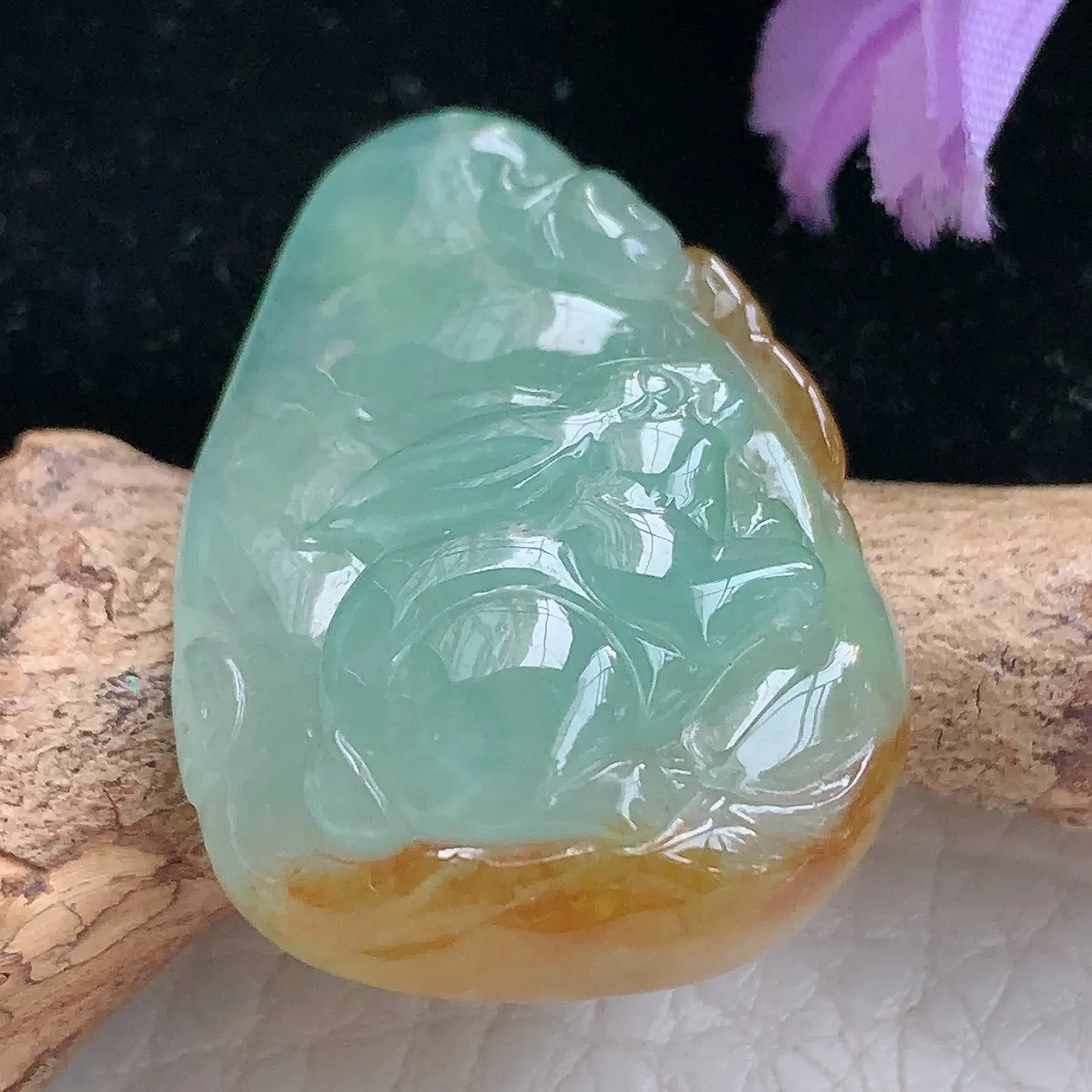 lz实拍31.6*22.8*9缅甸翡翠精雕生肖兔子玉坠