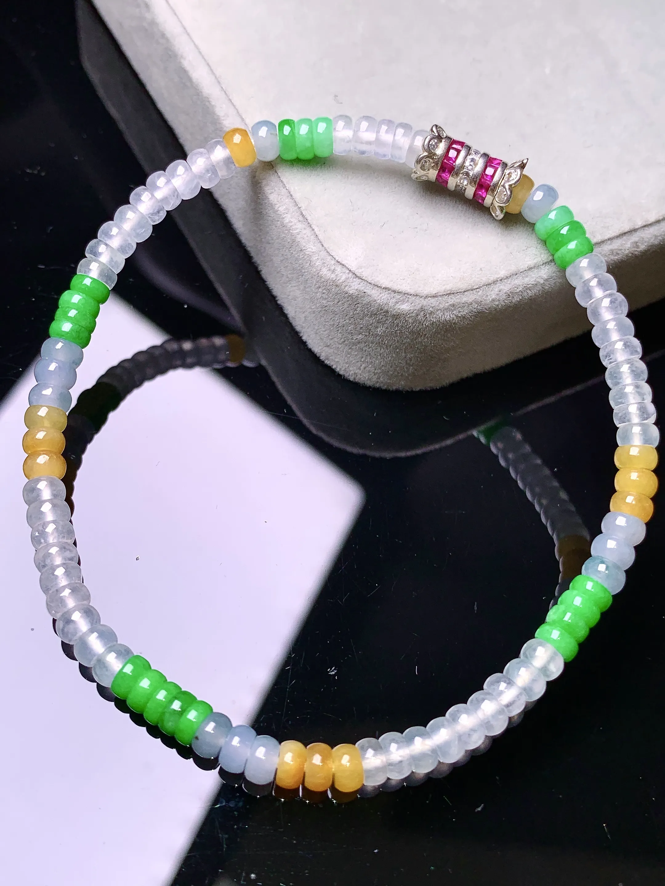 多彩算盘珠手链 玉质细腻 色泽艳丽清新 整体尺寸4*2.3