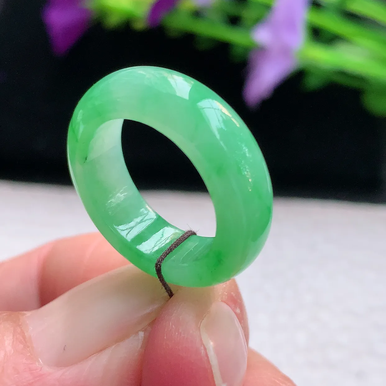 lz实拍16.8*6.6*4缅甸翡翠满绿戒指 16.8内径玉指圈女款戒圈指环