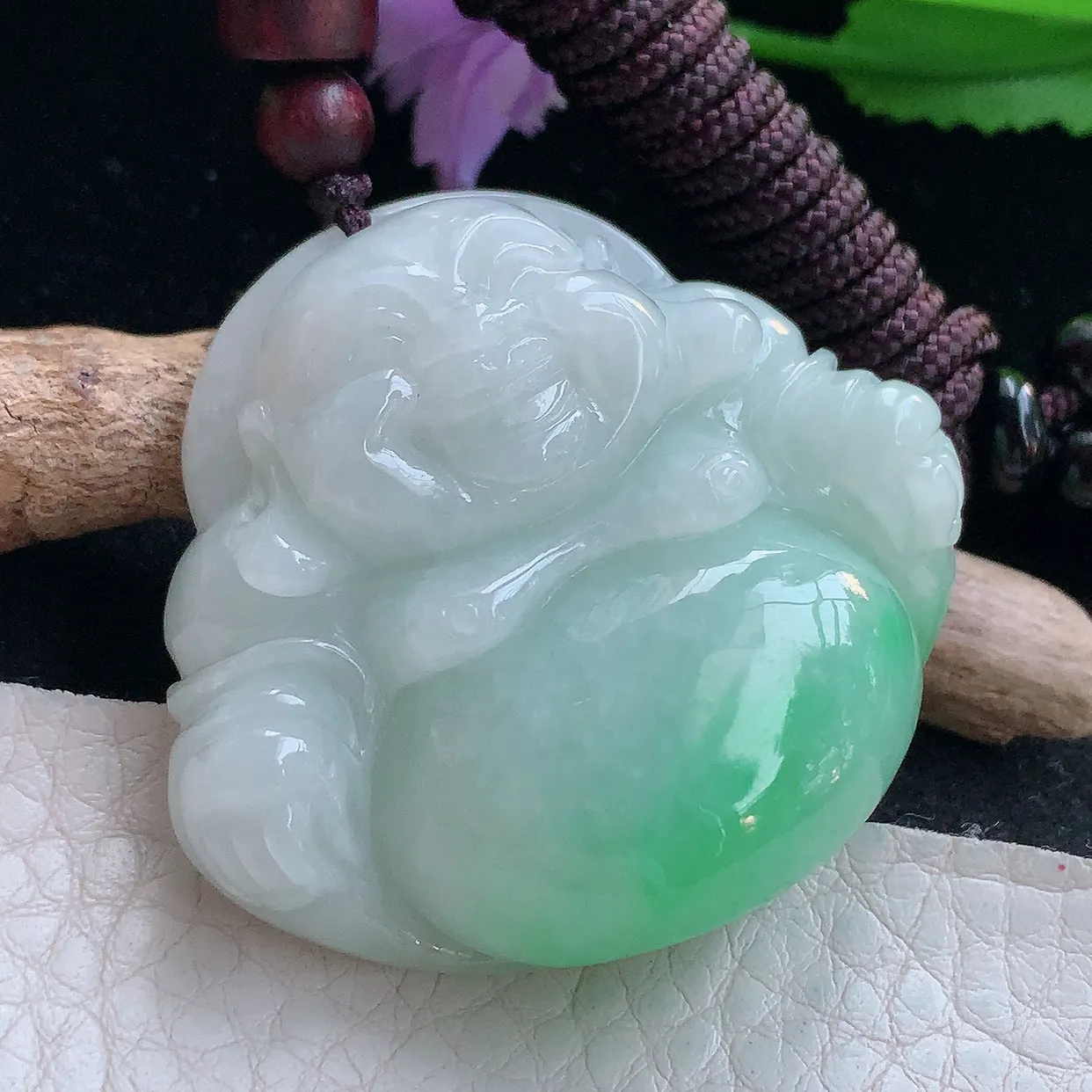 zen实拍40.5*44*13.8天然缅甸翡翠白底青飘绿佛公吊坠 大肚弥勒佛像