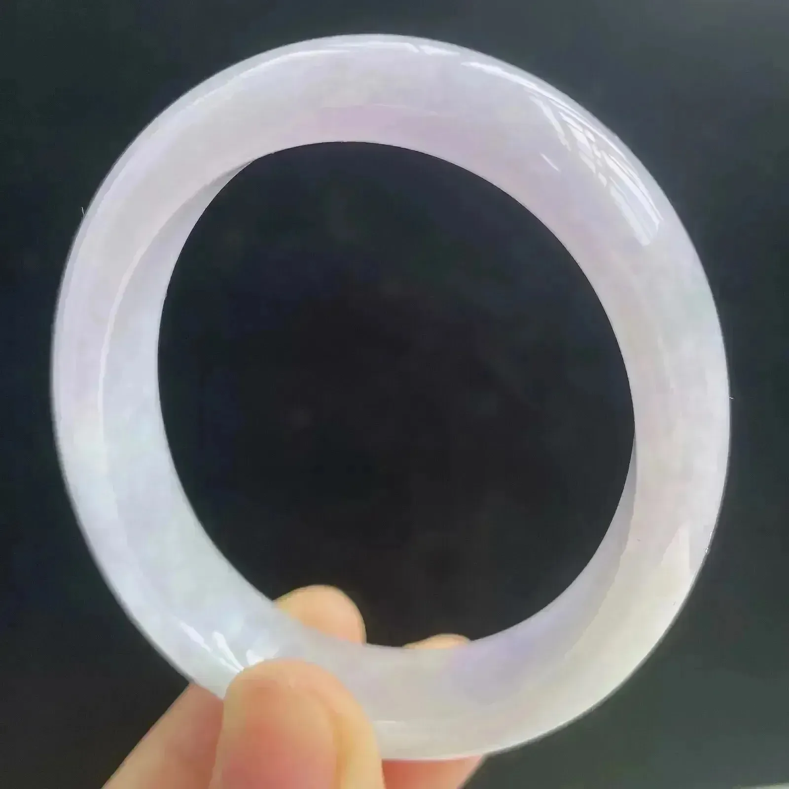 52.6*45.3mm自然光拍摄天然翡翠紫罗兰好种水贵妃手镯40.02克