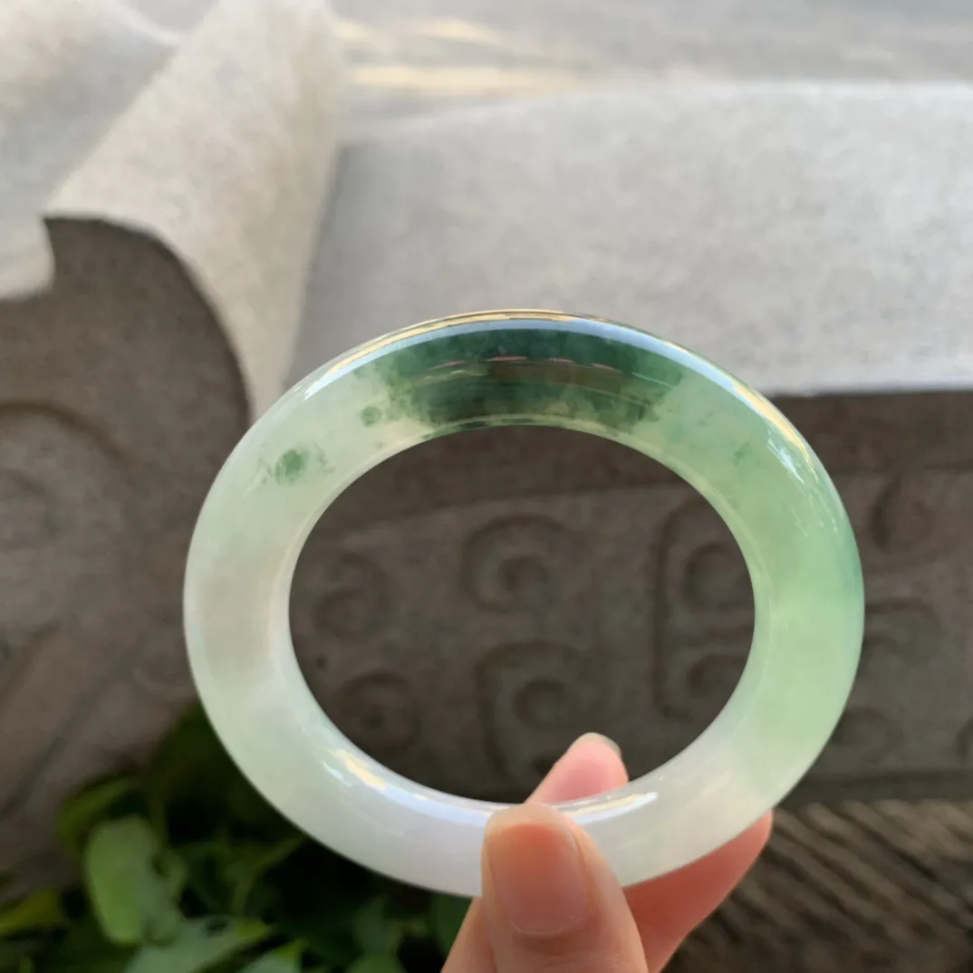 圈口55.6-11.5 【冰飘绿圆条手镯】圆条55 56可戴