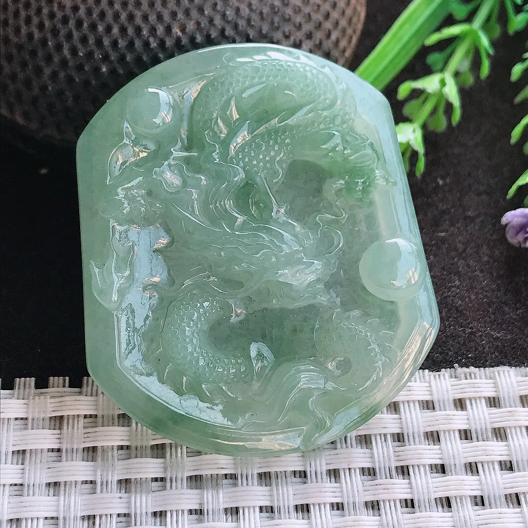 实拍A货翡翠49.3/42.8/5.8老坑冰胶冰晴满绿龙牌吊坠翡翠挂件