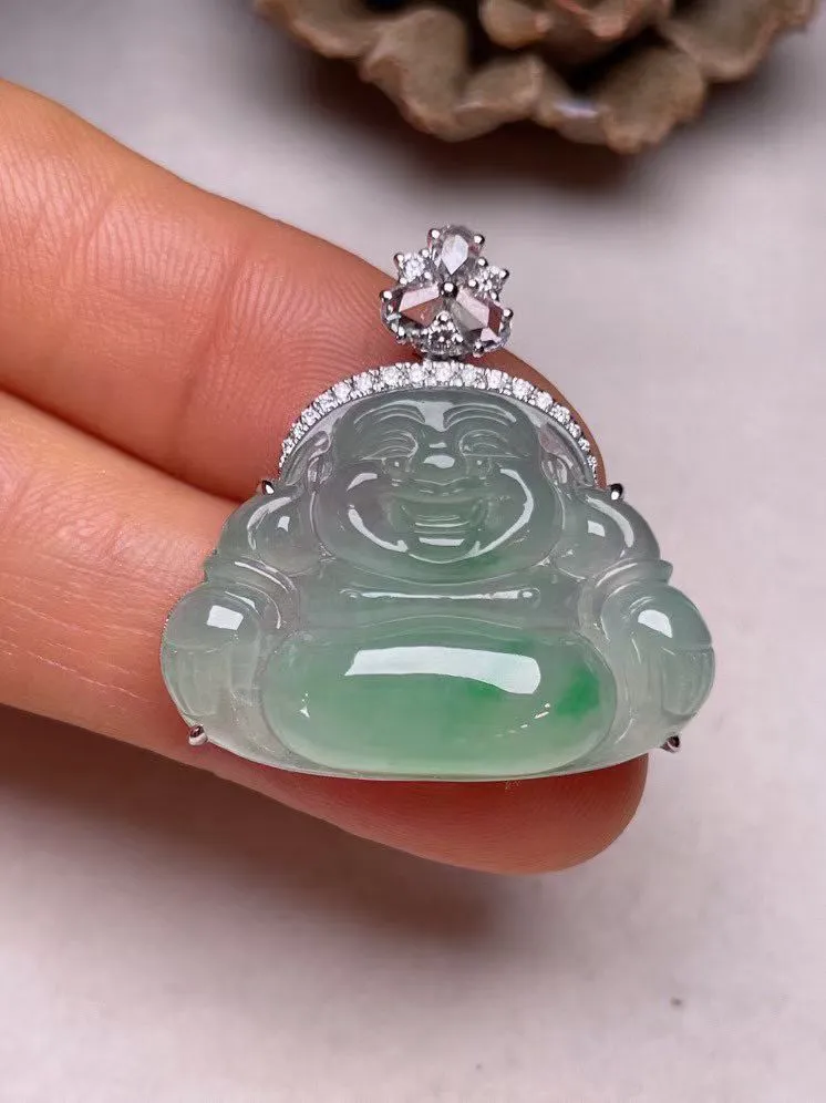 冰种飘绿佛公吊坠、真金真钻镶嵌，种水好，玉质细腻 .裸石尺寸 27.2*19.5