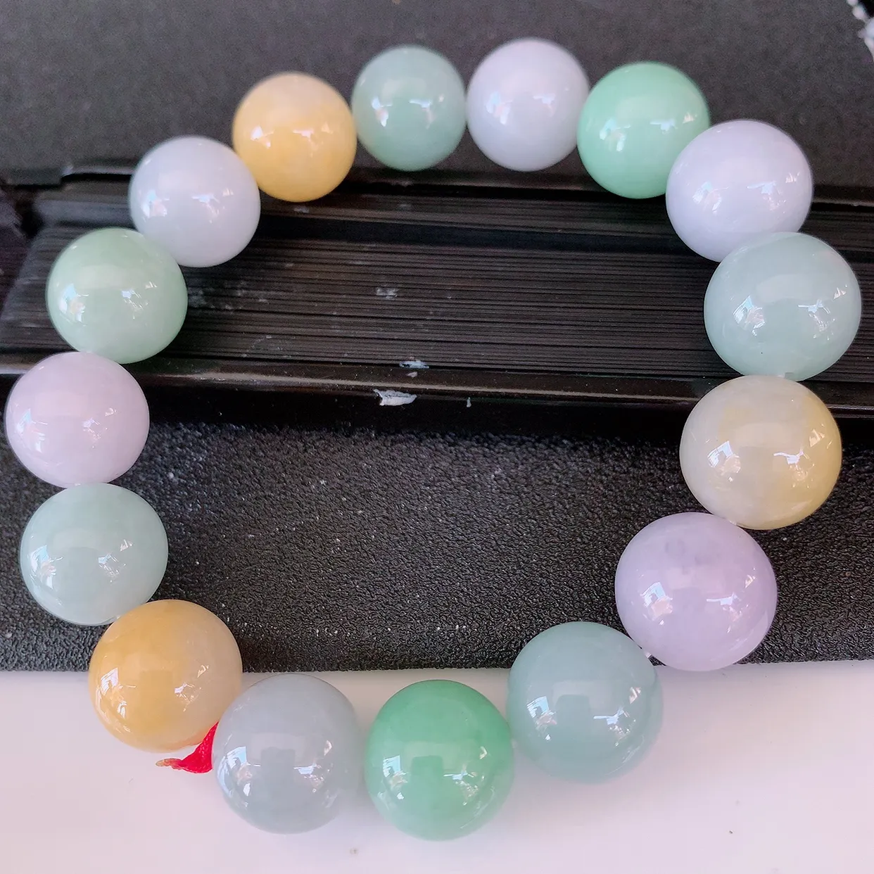 自然光实拍，冰润多宝翡翠手链，多彩翡翠手串，颜色丰富，料子细腻，高档大气，自戴送礼佳品！#46.7取