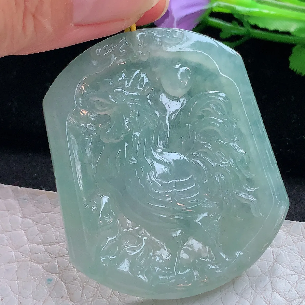 Ktj实拍50*42.6*6.3缅甸翡翠精雕冰透水绿生肖金鸡吊坠 生肖守护神