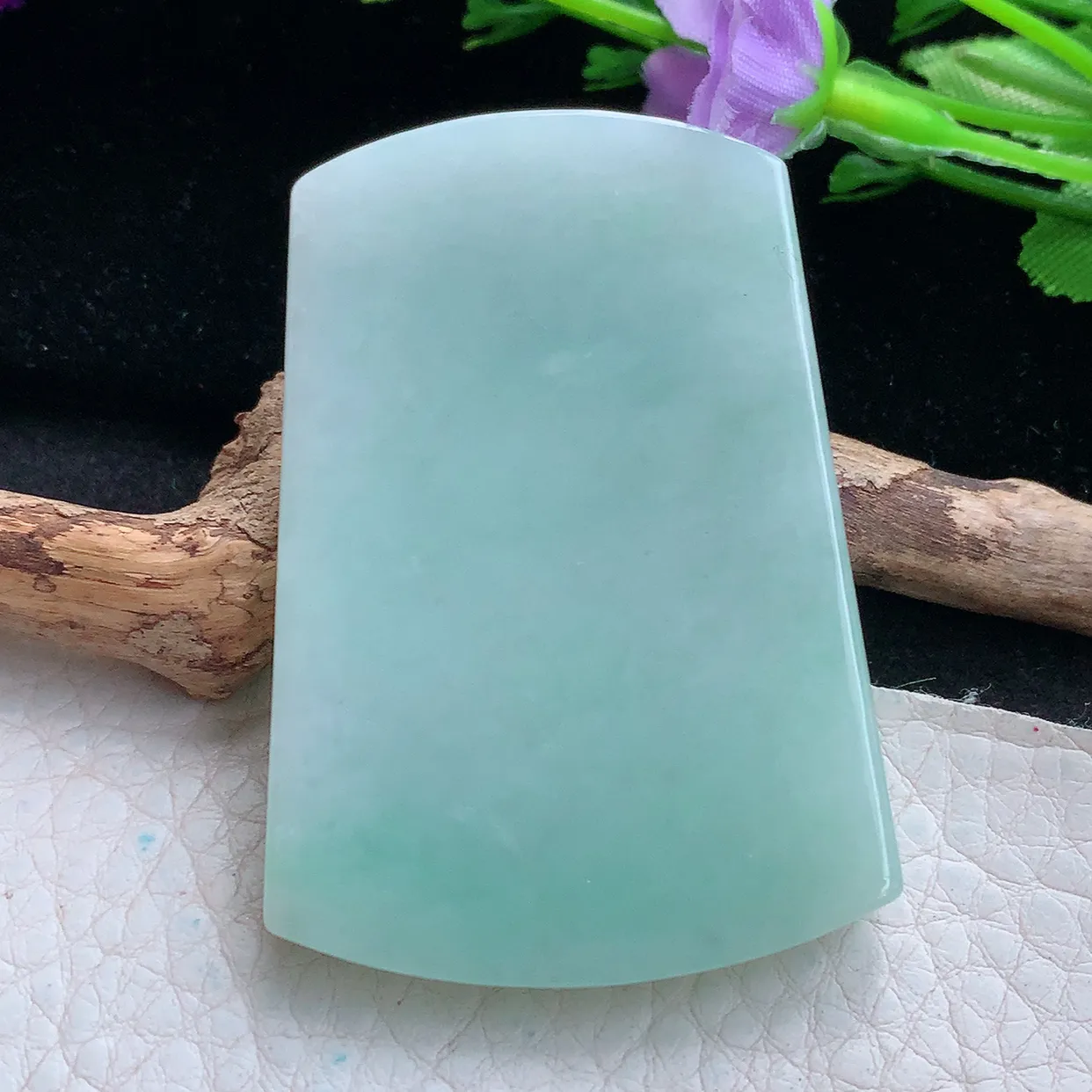 zen实拍57.8*40.6*6.6天然缅甸翡翠淡绿平安无事牌吊坠