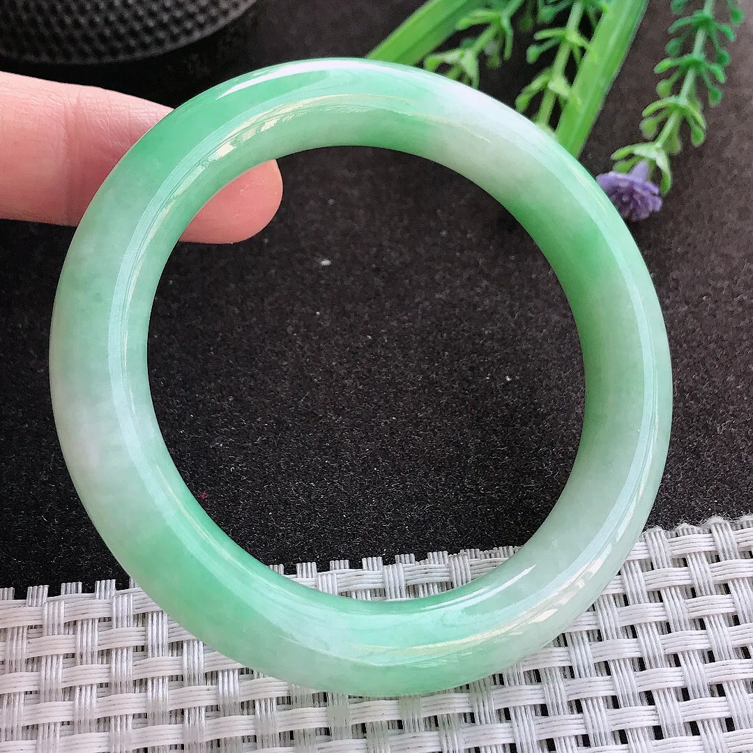 实拍翡翠A货54.5/11.2/10.3老坑油润果绿色圆条手镯翡翠玉镯女款百搭