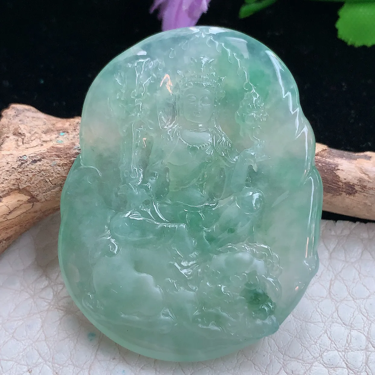 Ktj实拍45.8*35.8*5.3天然缅甸翡翠精雕冰晴水文殊观音菩萨吊坠 生肖守护神