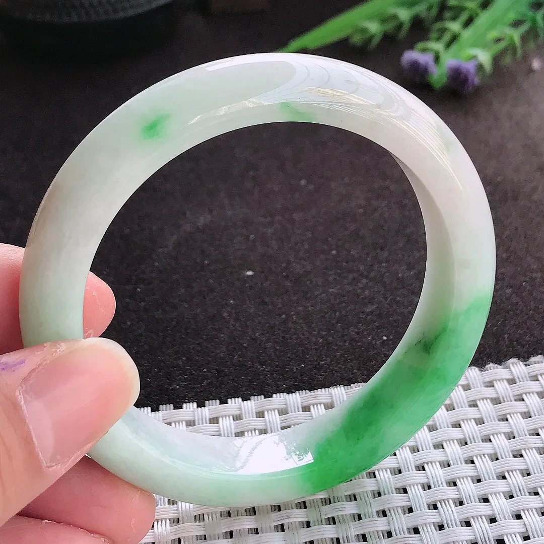 实拍翡翠A货56/13/8.8老坑精美飘阳绿手镯宽边玉镯女款手环