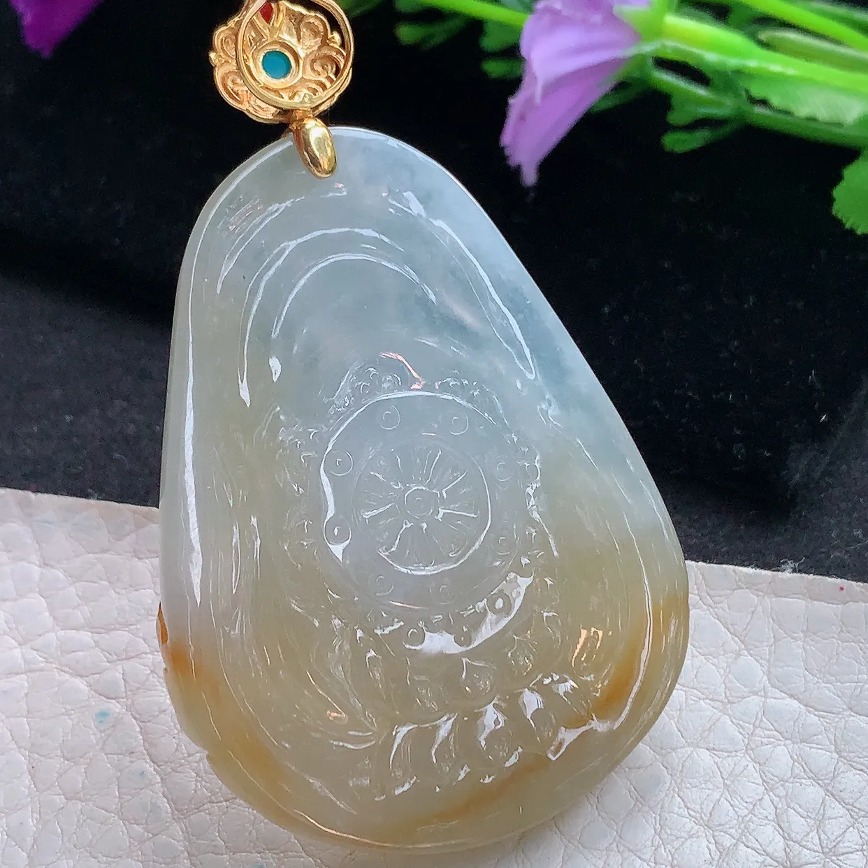 yl实拍裸石54.5*41*9缅甸翡翠精雕冰黄翡大势至观音菩萨吊坠 生肖守护神，18k金扣头