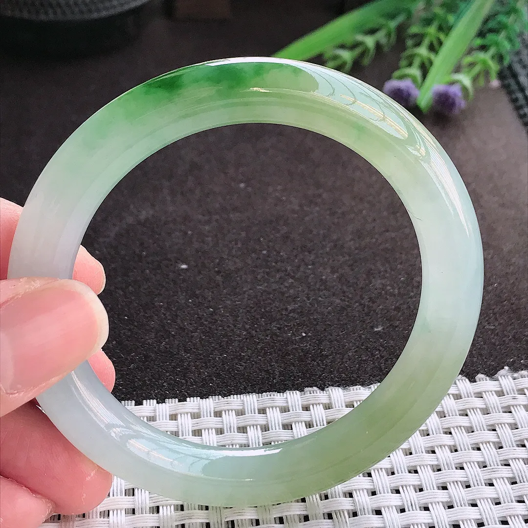 实拍翡翠A货56/9.3/9.7老坑冰胶水灵特色黄加绿圆条手镯翡翠玉镯女款百搭