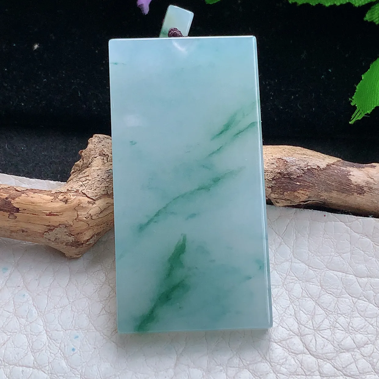 lz实拍53.6*27.5*5缅甸翡翠精雕冰飘花平安无事牌吊坠 无字素面牌玉坠