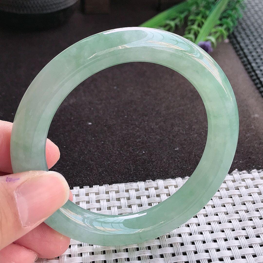 实拍翡翠A货57.5/11老坑冰润起胶冰晴飘绿圆条手镯翡翠玉镯女款百搭
