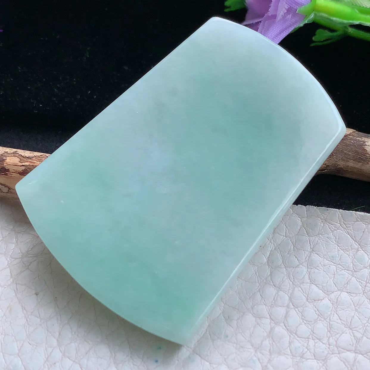 zen实拍57.8*40.6*6.6天然缅甸翡翠淡绿平安无事牌吊坠