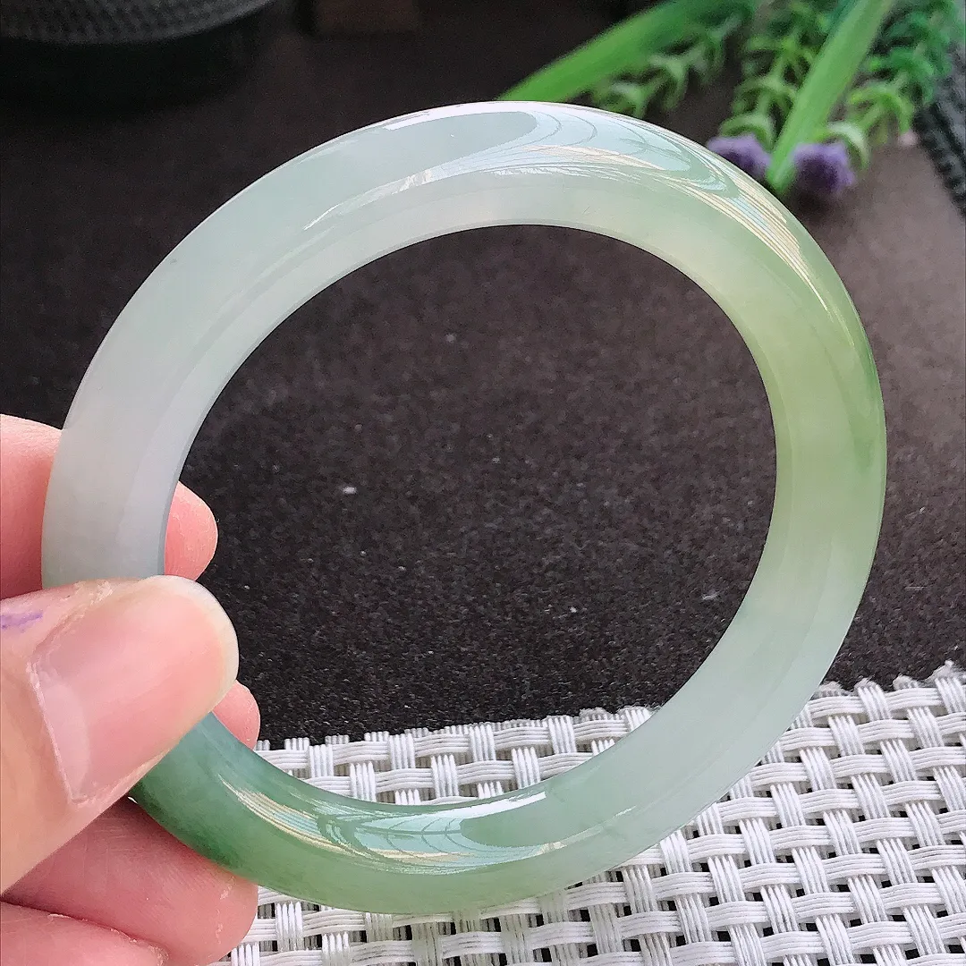 实拍翡翠A货56/9.3/9.7老坑冰胶水灵特色黄加绿圆条手镯翡翠玉镯女款百搭