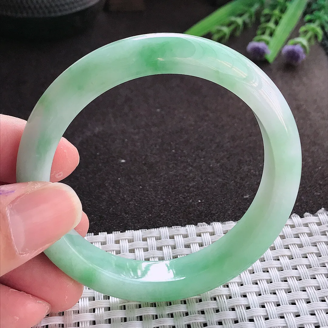 实拍翡翠A货56/12.3/8.4老坑冰润飘绿手镯翡翠玉镯女款百搭