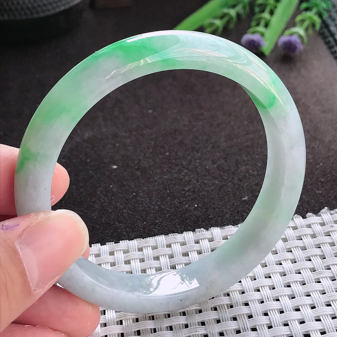 实拍翡翠A货58/11.5/7.8老坑精美飘阳绿手镯翡翠玉镯女款百搭