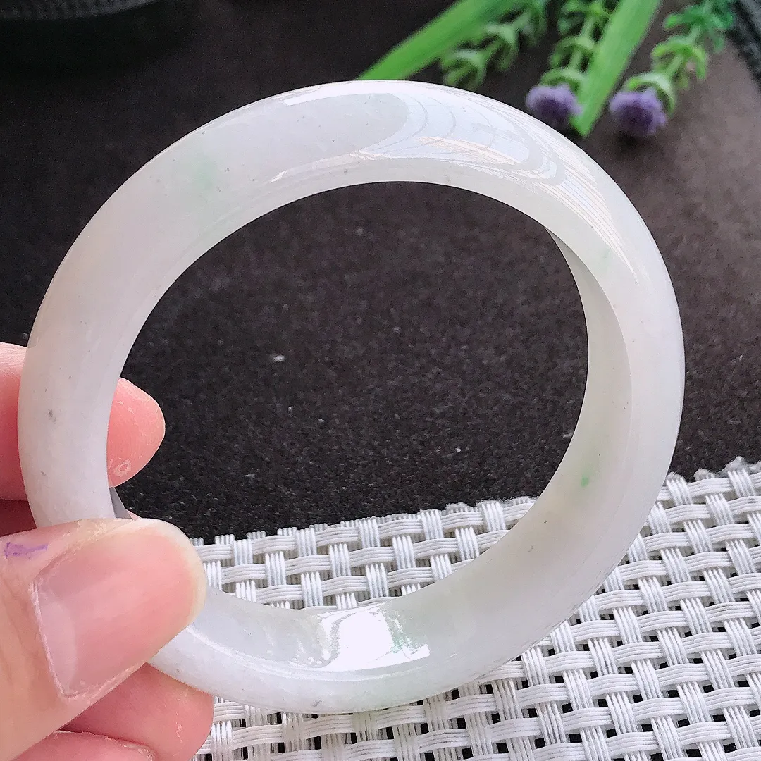 实拍翡翠A货55.5/14.2/8.3老坑精美温润飘绿手镯翡翠玉镯女款百搭