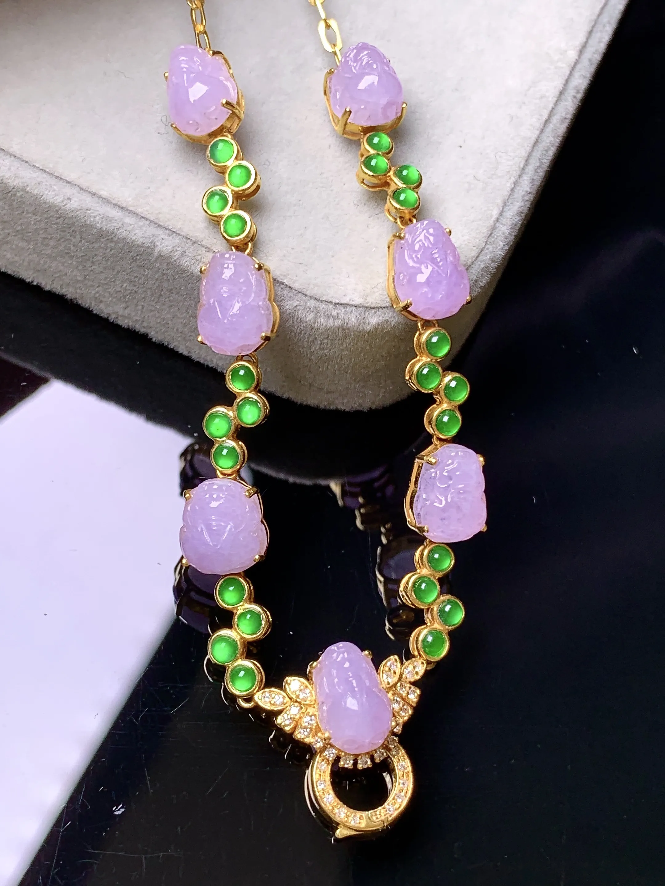 18k金钻镶嵌紫罗兰貔貅多用吊坠项链 玉质细腻 色泽艳丽清新 整体尺寸23.5*11.8*8.3