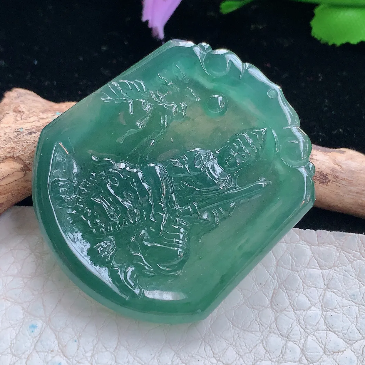 Ktj实拍41.2*36.2*5天然翡翠精雕蓝水文殊观音菩萨吊坠 生肖守护神