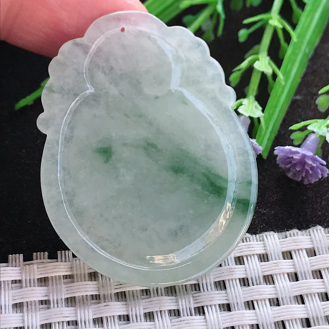 实拍A货翡翠46.7/36.3/4.8老坑精美温润飘花瑞兽麒麟吊坠翡翠挂件