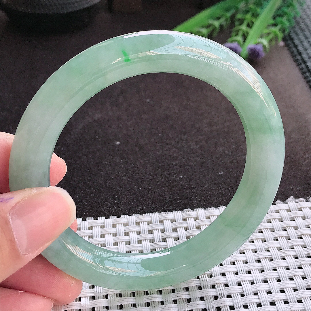 实拍翡翠A货57.5/11老坑冰润起胶冰晴飘绿圆条手镯翡翠玉镯女款百搭