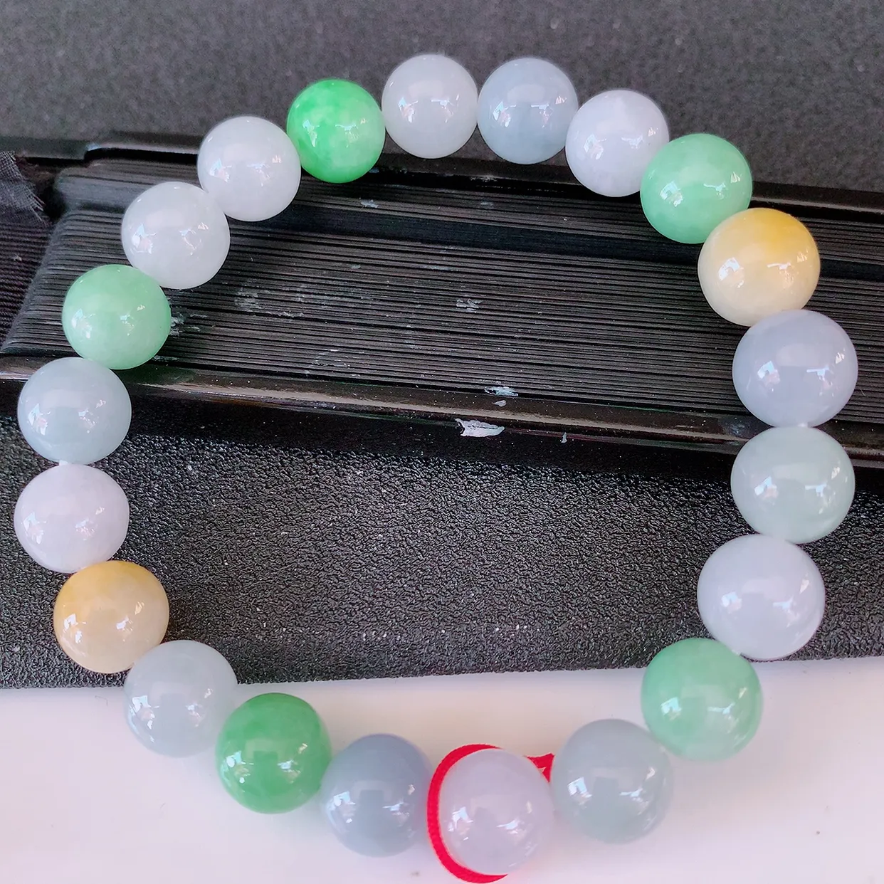 自然光实拍，冰润多宝翡翠手链，多彩翡翠手串，颜色丰富，料子细腻，高档大气，自戴送礼佳品！#46.7取