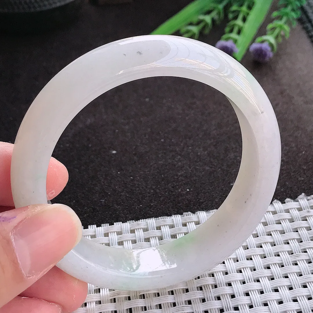 实拍翡翠A货55.5/14.2/8.3老坑精美温润飘绿手镯翡翠玉镯女款百搭