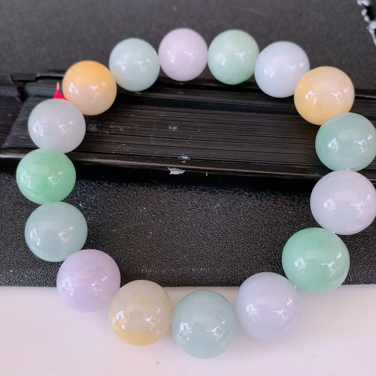 自然光实拍，冰润多宝翡翠手链，多彩翡翠手串，颜色丰富，料子细腻，高档大气，自戴送礼佳品！#46.7取一尺寸13.2