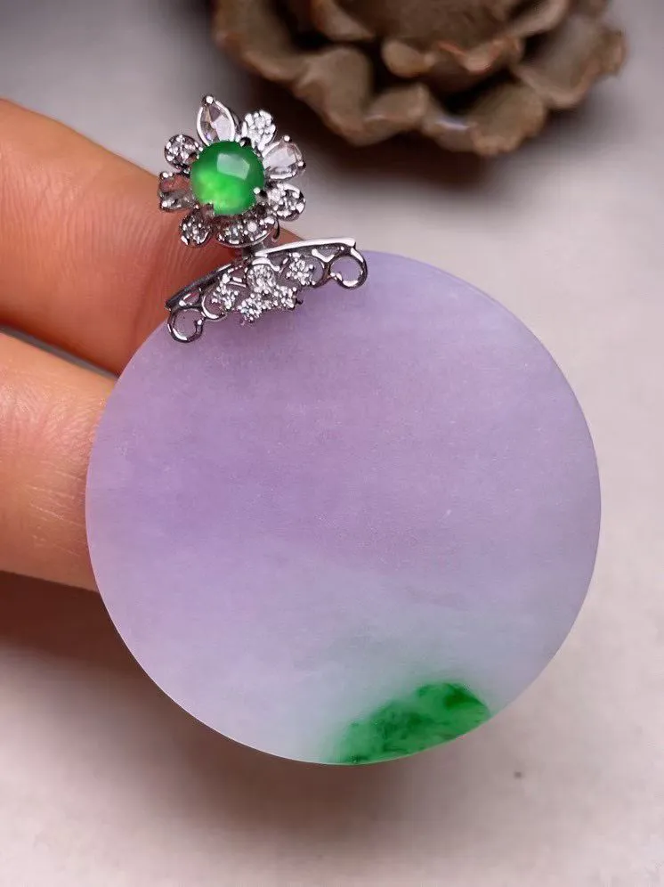 冰糯种紫罗兰飘花平安扣吊坠、真金真钻镶嵌，种水好，玉质细腻 .裸石尺寸 34.5