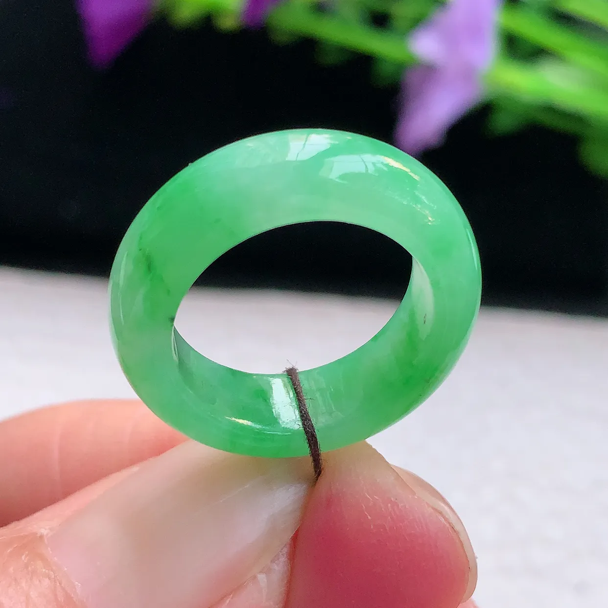 lz实拍16.8*6.6*4缅甸翡翠满绿戒指 16.8内径玉指圈女款戒圈指环