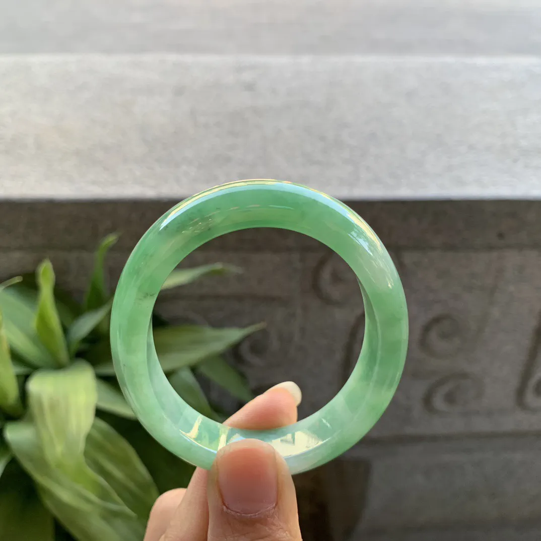 圈口 54-46.9-12.3-7.9【满绿贵妃手镯】贵妃54 55可戴