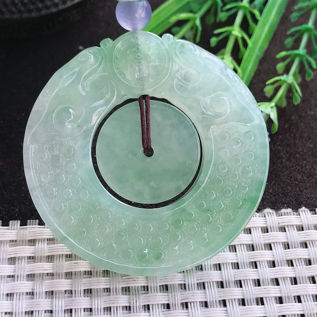 实拍A货翡翠53.8/6.6老坑冰胶水灵冰晴甜绿仿古平安扣吊坠翡翠挂件