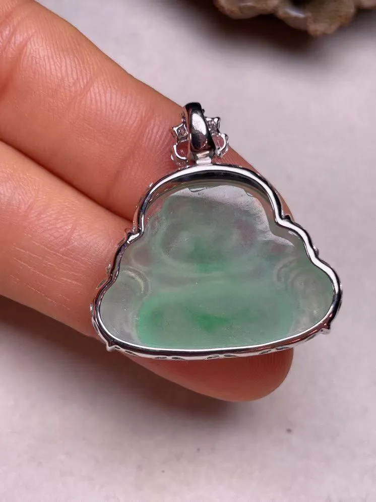 冰种飘绿佛公吊坠、真金真钻镶嵌，种水好，玉质细腻 .裸石尺寸 27.2*19.5